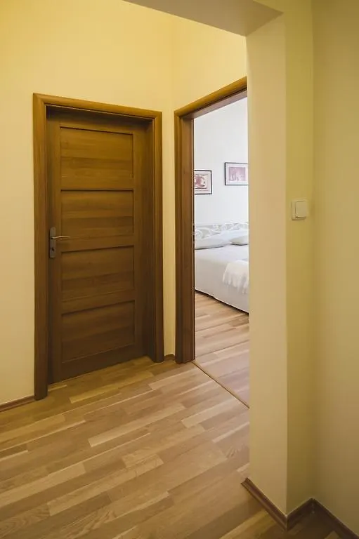 Apartment Za Poricskou Branou براغ