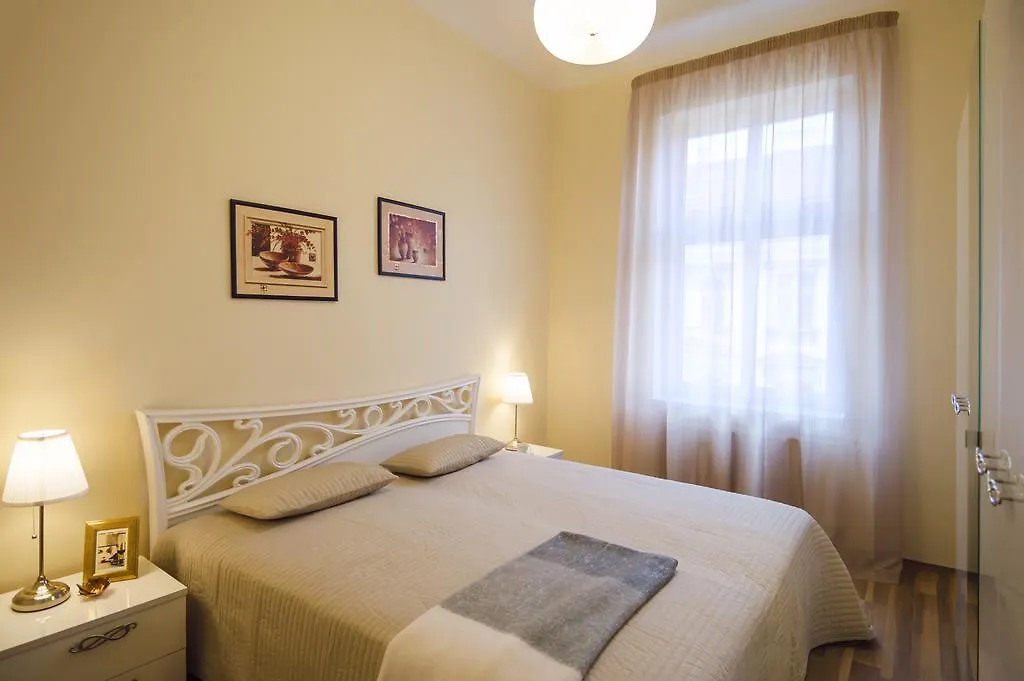 Apartment Za Poricskou Branou براغ