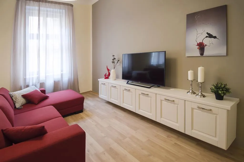 Apartment Za Poricskou Branou براغ